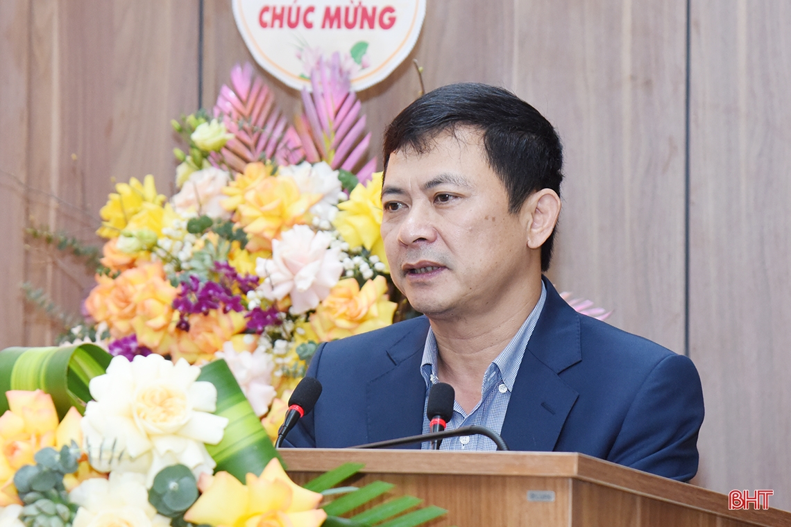 Bưu điện Hà Tĩnh “Vượt thách thức - xây tương lai”