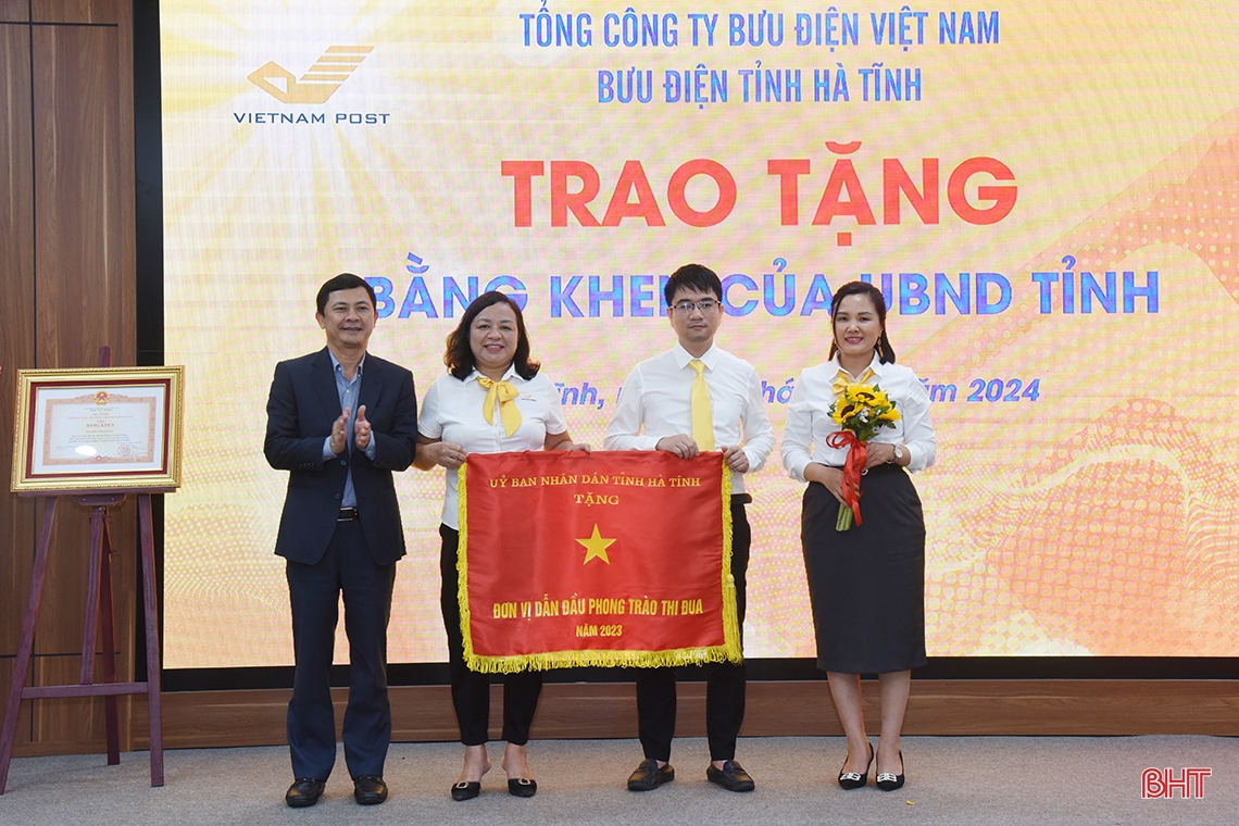 Bưu điện Hà Tĩnh “Vượt thách thức - xây tương lai”