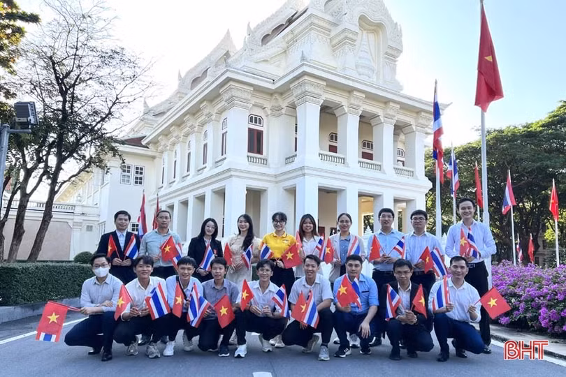 Du học sinh Hà Tĩnh tại Thái Lan giành giải thưởng “Sao tháng Giêng” ảnh 2 Du học sinh Hà Tĩnh tại Thái Lan giành giải thưởng “Sao tháng Giêng”