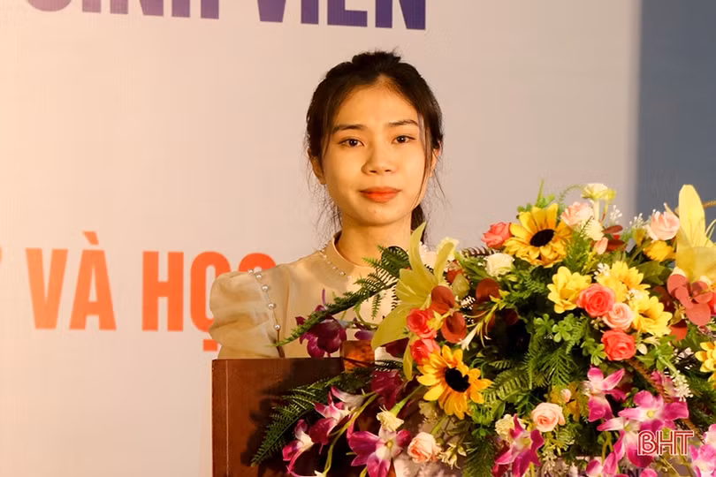 Đại học Hà Tĩnh tuyên dương 88 gương mặt “Sao tháng Giêng”, “Sinh viên 5 tốt” và “Học sinh 3 tốt”