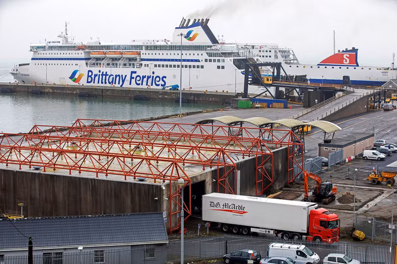 Ireland phát hiện nhóm người Việt trong container đông lạnh