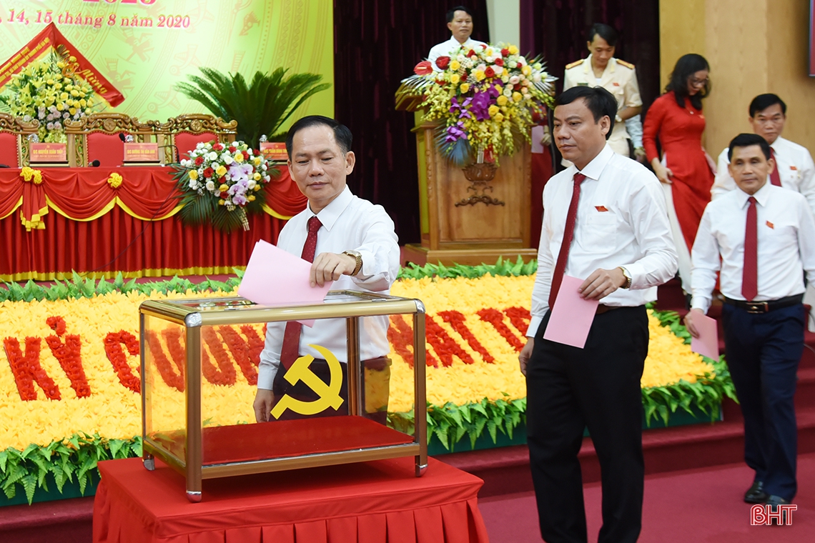 Bầu 36 đồng chí vào Ban Chấp hành Đảng bộ huyện Kỳ Anh nhiệm kỳ 2020-2025