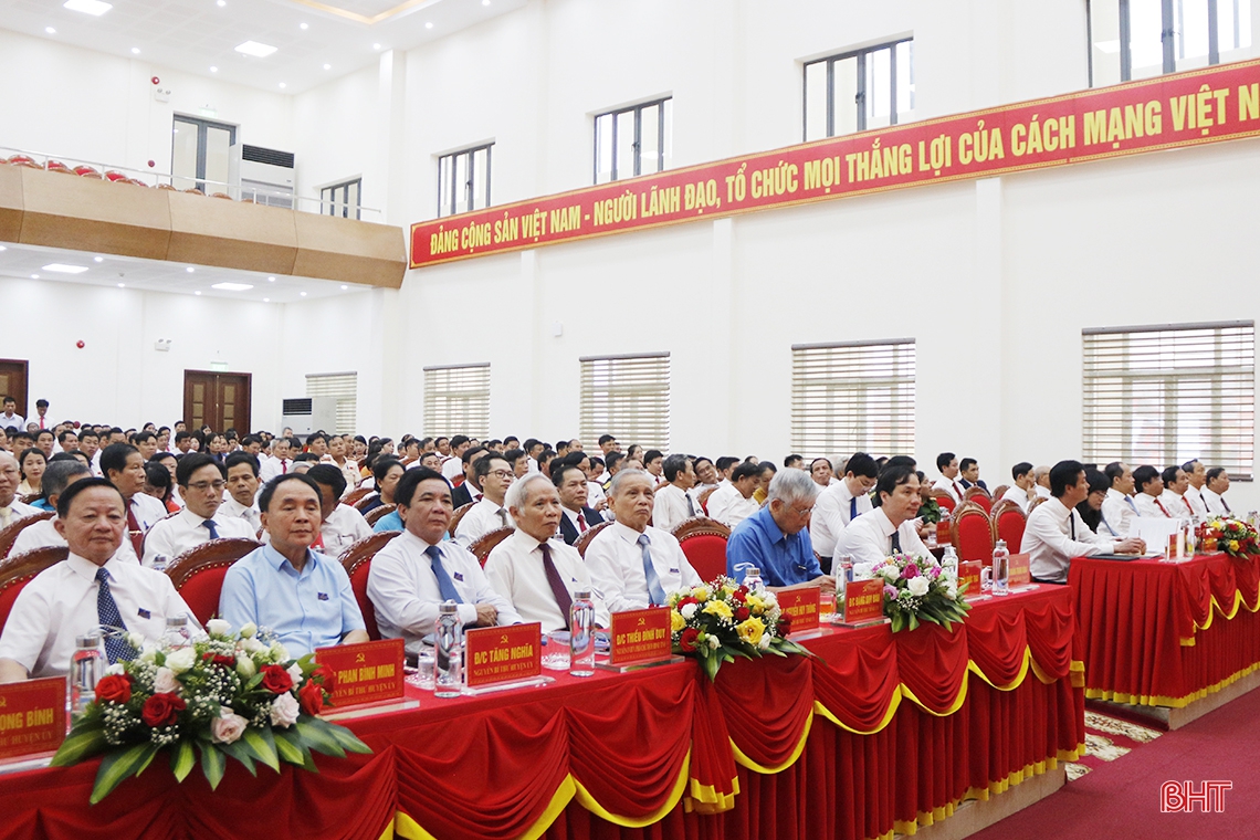 Bầu 36 đồng chí vào Ban Chấp hành Đảng bộ huyện Kỳ Anh nhiệm kỳ 2020-2025