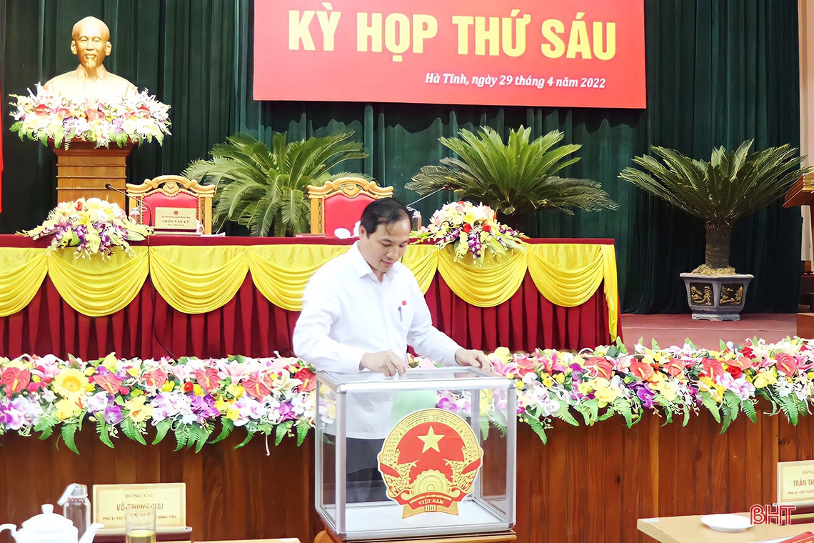 Kỳ họp thứ 6 HĐND tỉnh Hà Tĩnh thông qua 10 nghị quyết, phục vụ kịp thời nhiệm vụ phát triển KT-XH