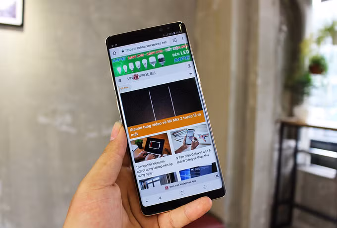 galaxy note 8 dau tien ve viet nam gia 22 trieu dong