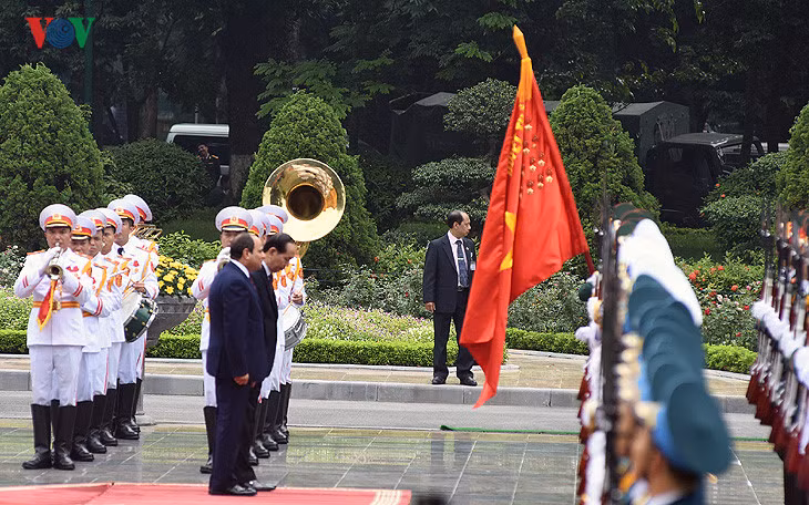 photo chu tich nuoc tran dai quang chu tri le don tong thong ai cap