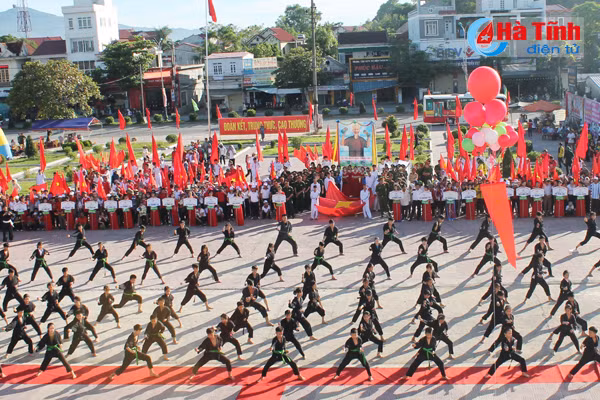 photo an tuong le khai mac dai hoi tdtt huyen can loc