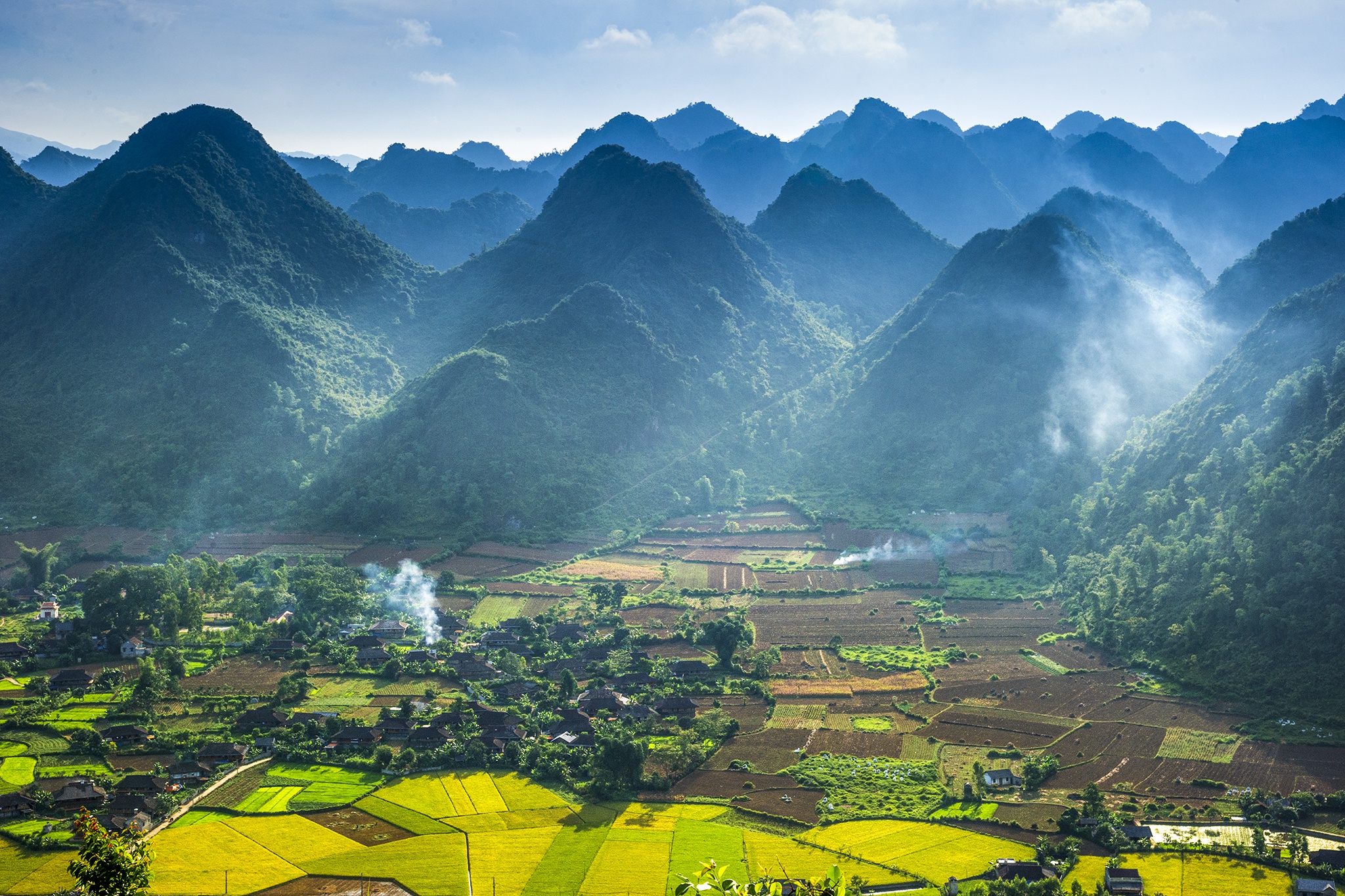 Vẻ đẹp Việt Nam qua ảnh 24 tỉnh, thành