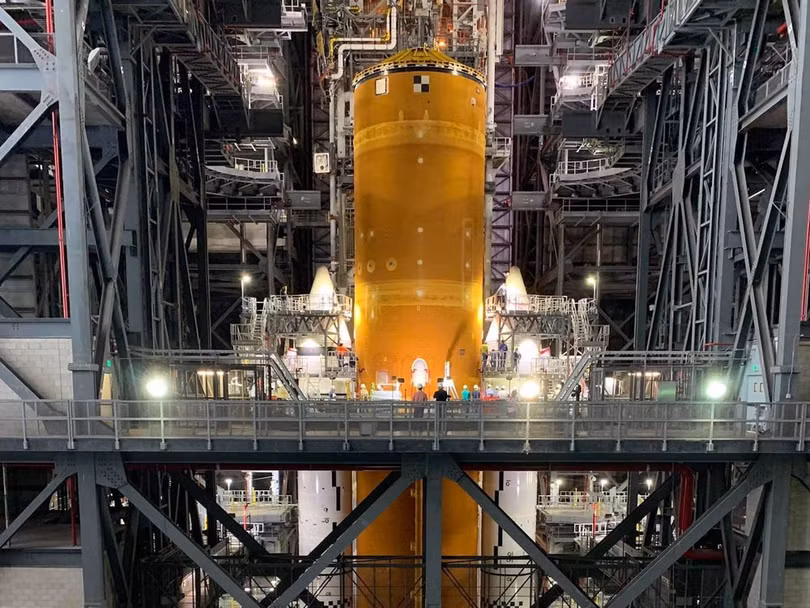 NASA hé lộ siêu tên lửa của sứ mạng Mặt trăng, cao hơn tượng Nữ thần Tự do