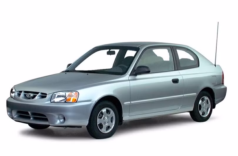 Cận cảnh các thế hệ Hyundai Accent: Thay đổi để tìm ra chất riêng