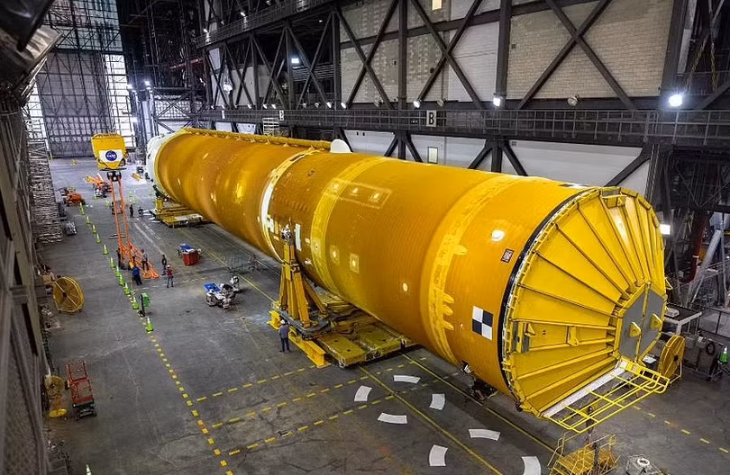 NASA hé lộ siêu tên lửa của sứ mạng Mặt trăng, cao hơn tượng Nữ thần Tự do