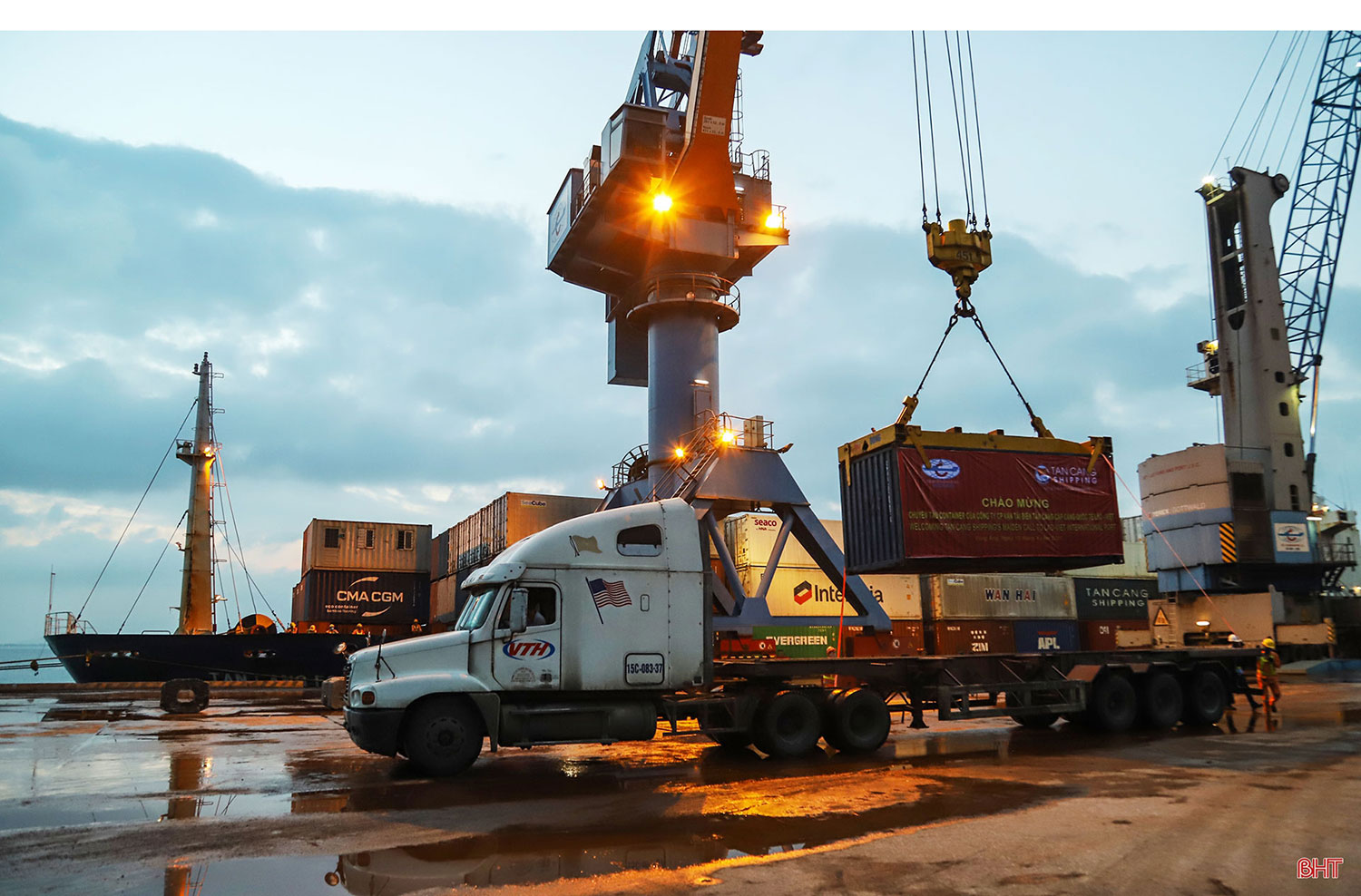 Đưa nghị quyết đại hội Đảng các cấp vào cuộc sống - “quả ngọt” trong năm đầu gian khó (bài 4): Phát triển kinh tế, xã hội - những bước đi chiến lược ngay đầu nhiệm kỳ