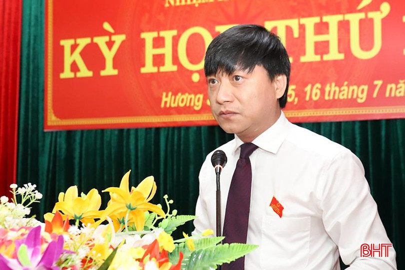 Phó Chủ tịch UBND huyện Hồ Thái Sơn báo cáo kết quả thực hiện nhiệm vụ 6 tháng đầu năm 2024, phương hướng nhiệm vụ 6 tháng cuối năm 2024