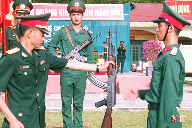120 chiến sỹ mới Trung đoàn 841 tuyên thệ dưới cờ Tổ quốc