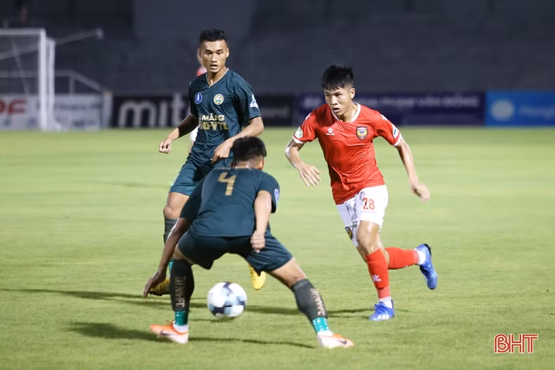 Hồng Lĩnh Hà Tĩnh lội ngược dòng trước Fico Tây Ninh, giành quyền đi tiếp giải Cúp Quốc gia