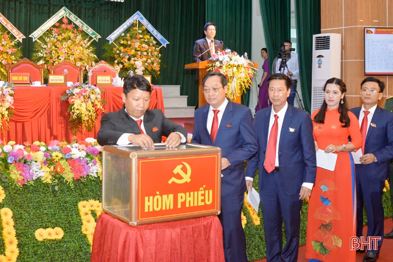 38 đồng chí được bầu vào Ban Chấp hành Đảng bộ huyện Can Lộc khóa XXXVI