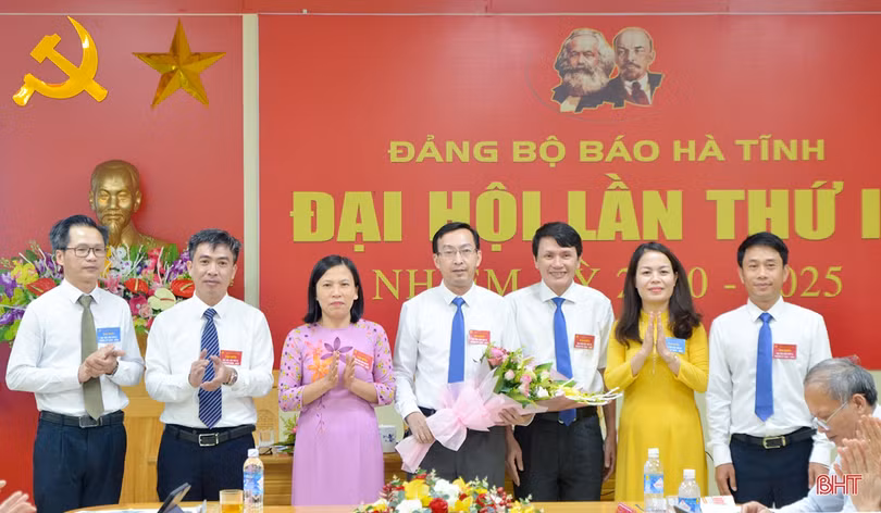 Phát huy truyền thống đoàn kết, xây dựng Báo Hà Tĩnh chuyên nghiệp, nhân văn và hiện đại