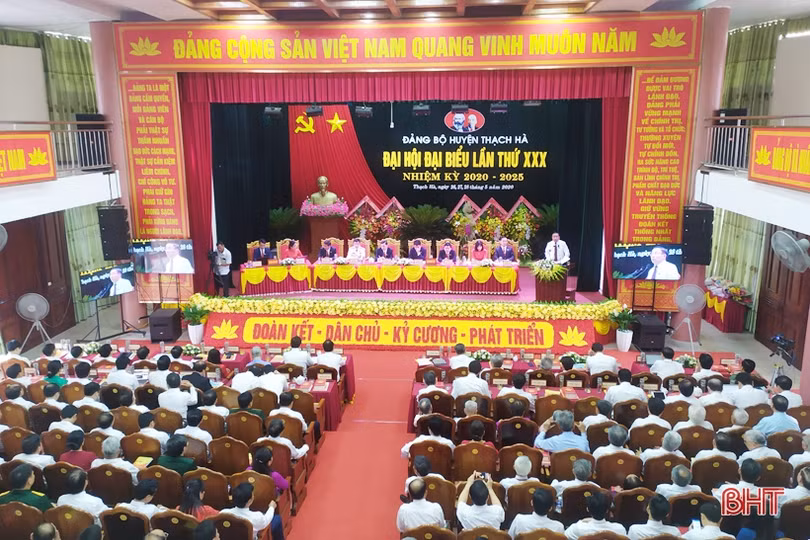 Bí thư Tỉnh ủy: Thạch Hà phải triển khai quy hoạch bài bản, khai thác triệt để lợi thế huyện ven thành phố