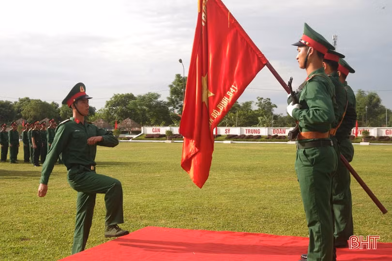 120 chiến sỹ mới Trung đoàn 841 tuyên thệ dưới cờ Tổ quốc