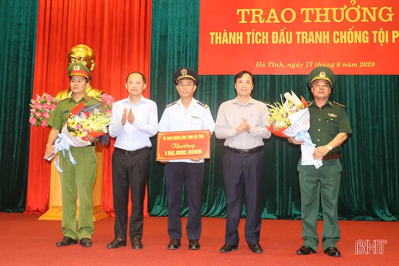 Hà Tĩnh trao thưởng cho các lực lượng phá chuyên án ma túy lớn