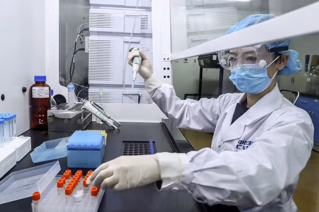 Hé lộ bảng giá vắc xin Covid-19 toàn thế giới