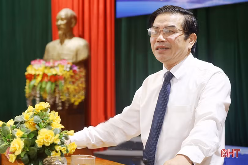 Bổ nhiệm chức vụ Hiệu trưởng, Phó Hiệu trưởng Trường Đại học Hà Tĩnh