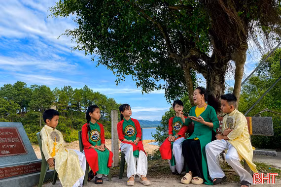 Trao truyền dân ca ví, giặm từ những lớp học mùa hè