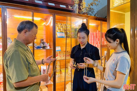 Theo dấu hương trầm Phúc Trạch