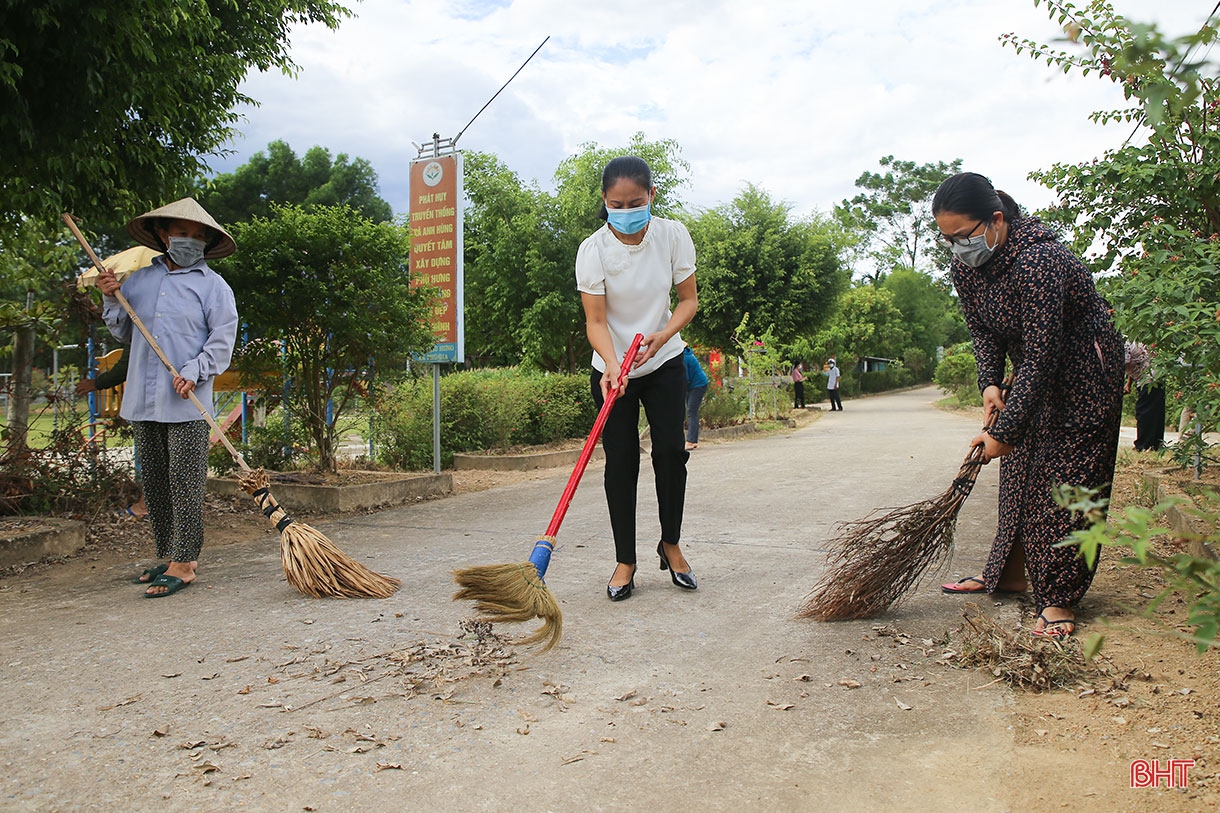 Đảng viên là người có đạo ở Hà Tĩnh - khi “hạt giống đỏ” được ươm mầm (bài 3): Nữ bí thư chi bộ nhiệt huyết với xây dựng nông thôn mới