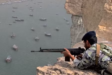 Hormuz - “eo biển nóng” trong căng thẳng Mỹ - Iran