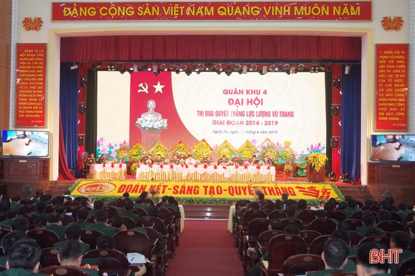 Bộ Tư lệnh Quân khu 4 tuyên dương 2 tập thể, 5 cá nhân lực lượng vũ trang Hà Tĩnh