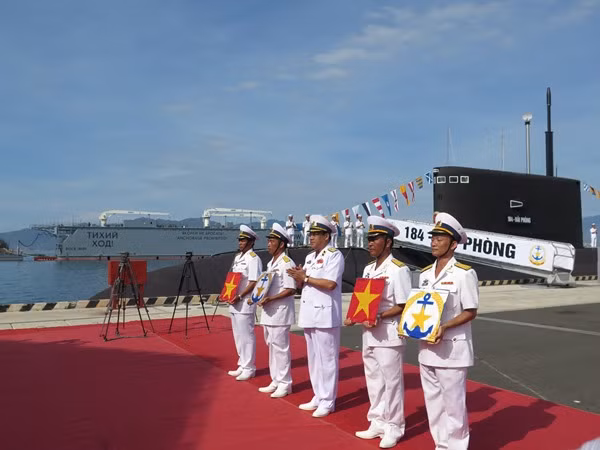 viet nam da co du bo 6 chiec tau ngam lop kilo hien dai