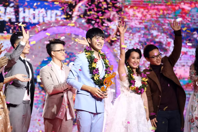 cao ba hung la quan quan sing my song mua dau tien