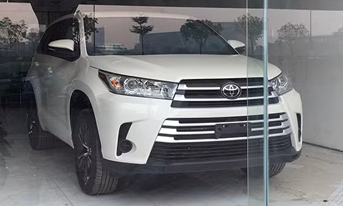 toyota highlander 2017 dau tien ve viet nam dip truoc tet