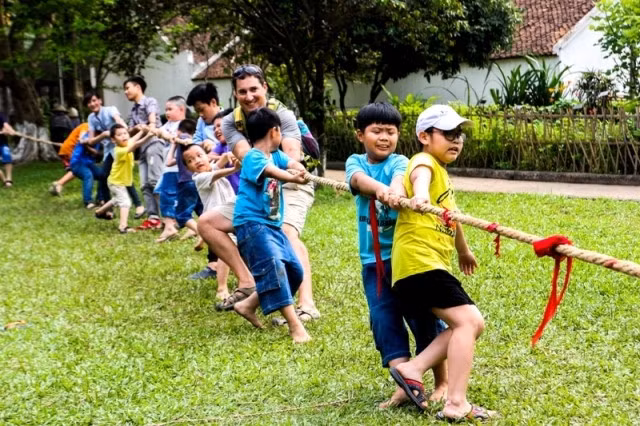 kham pha tet viet qua nhung tro choi dan gian