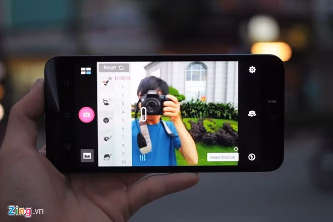 nhung smartphone chup selfie nen mua choi tet
