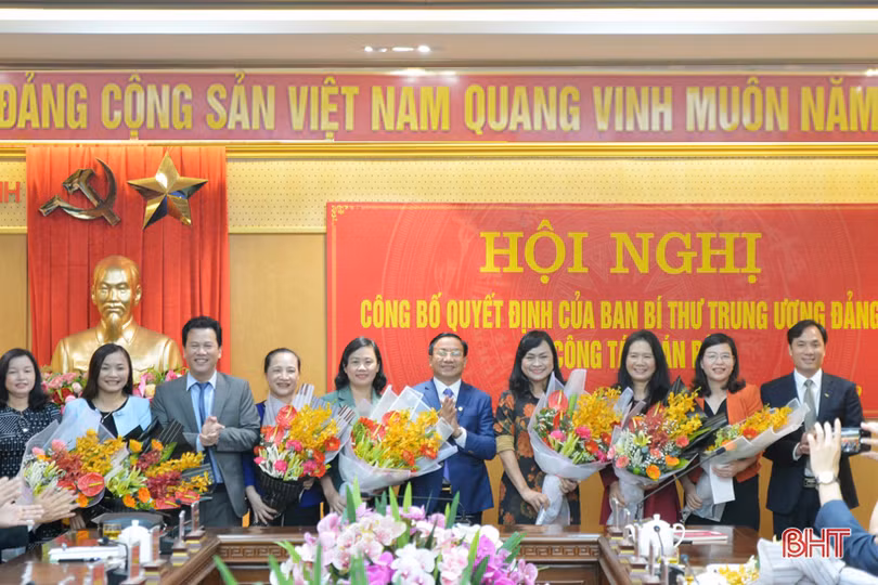 Công bố quyết định của Ban Bí thư Trung ương Đảng chuẩn y Phó Bí thư Thường trực Tỉnh ủy Hà Tĩnh