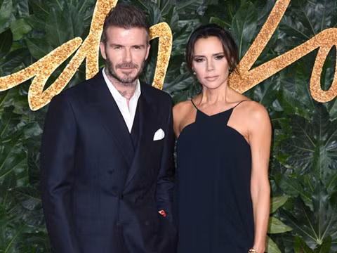 David Beckham xuất hiện tại Việt Nam trong phong cách lịch lãm