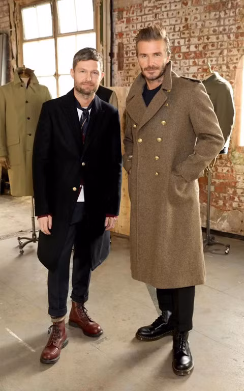 David Beckham xuất hiện tại Việt Nam trong phong cách lịch lãm