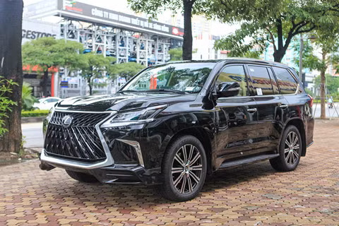 VinFast Lux V8 khi về Việt Nam sẽ cạnh tranh với các mẫu xe nào?