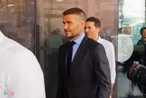 David Beckham xuất hiện tại Việt Nam trong phong cách lịch lãm