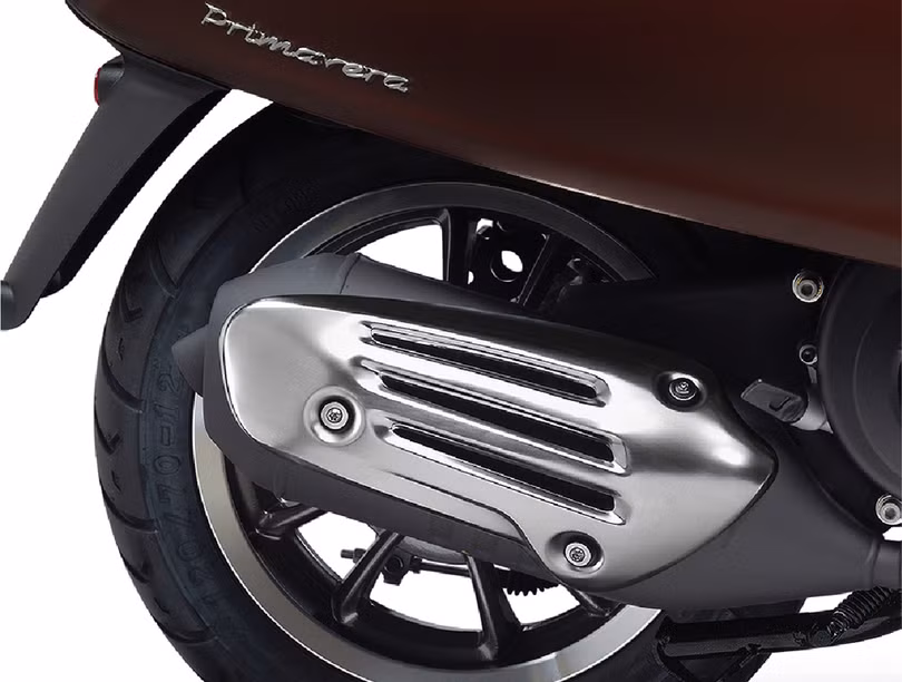 Vespa Primavera bản kỷ niệm 50 năm giá 77,5 triệu tại Việt Nam