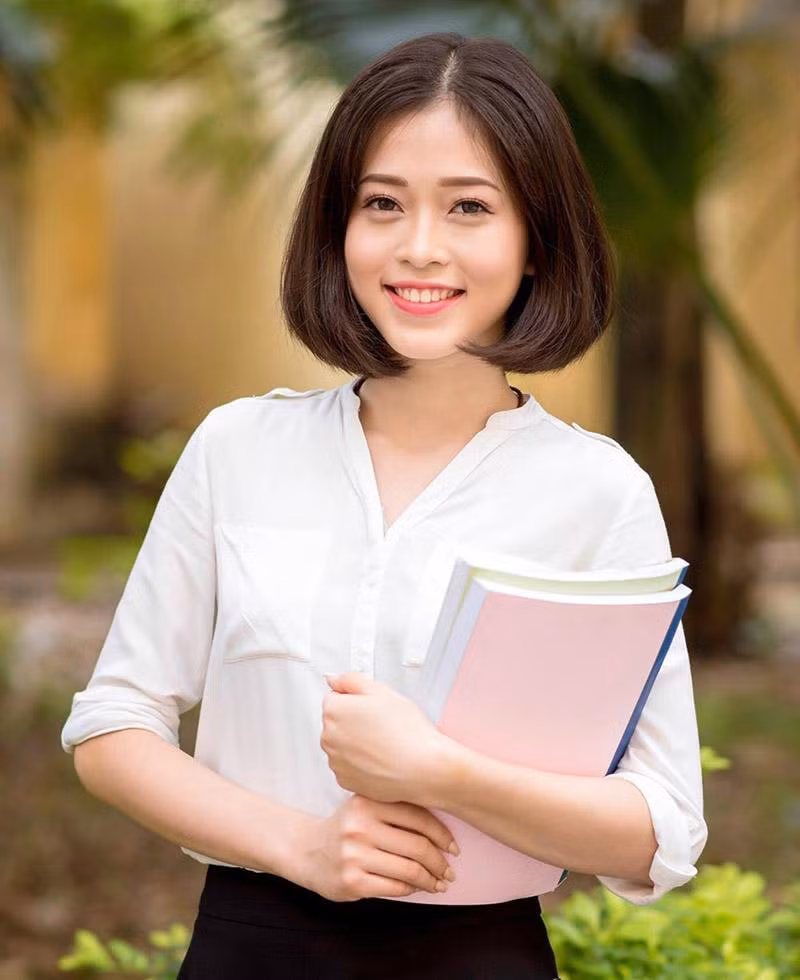 Loạt ảnh đời thường xinh ngất ngây của Á hậu Bùi Phương Nga