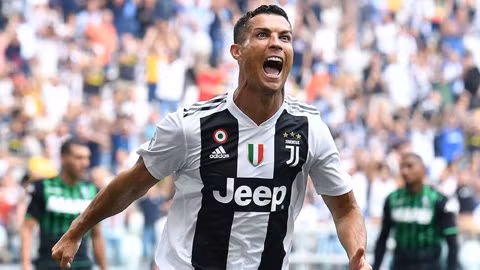 Chủ tịch Perez tiết lộ lý do Real buộc phải bán Ronaldo