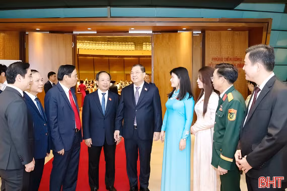 Đoàn ĐBQH Hà Tĩnh dự phiên khai mạc Kỳ họp thứ 2, Quốc hội khoá XVI