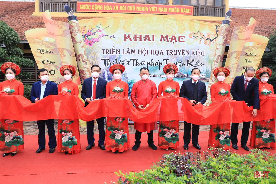 Nghi Xuân khai mạc Triển lãm Hội họa Truyện Kiều và Thi viết thư pháp Truyện Kiều