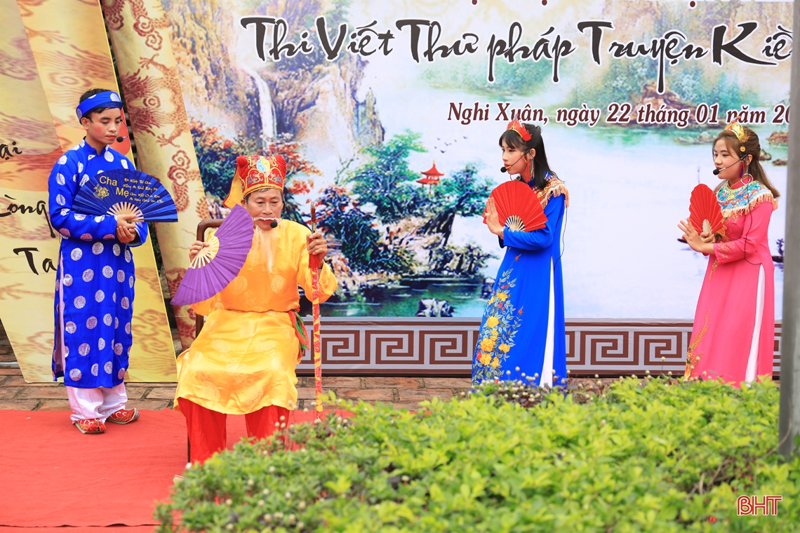 Nghi Xuân khai mạc Triển lãm Hội họa Truyện Kiều và Thi viết thư pháp Truyện Kiều