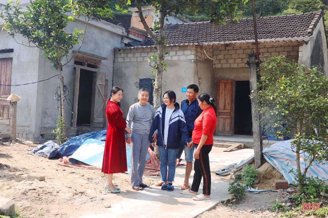 Cô học trò nghèo Hà Tĩnh và hành trình chinh phục giải nhất HSG quốc gia