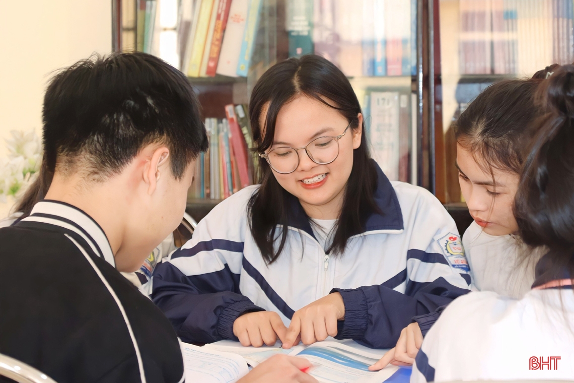 Cô học trò nghèo Hà Tĩnh và hành trình chinh phục giải nhất HSG quốc gia
