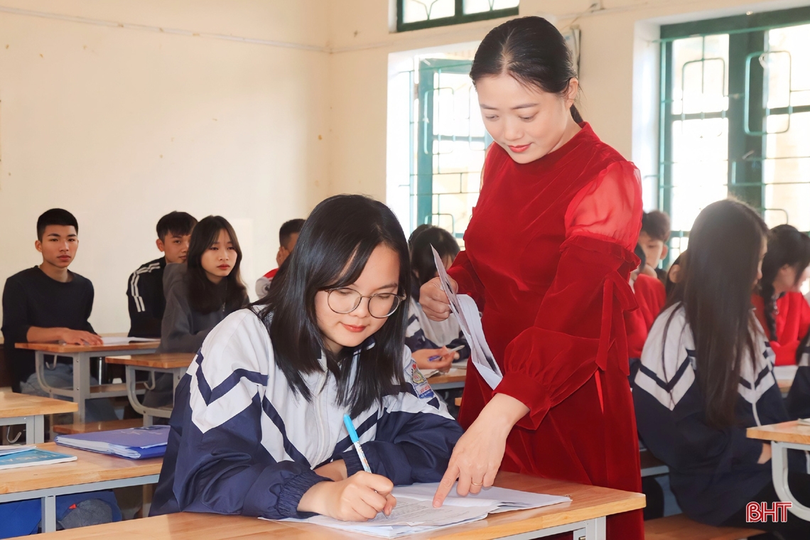 Cô học trò nghèo Hà Tĩnh và hành trình chinh phục giải nhất HSG quốc gia